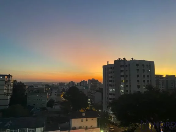 Imagem Apartamento central 2 dormitórios 2 banheiros living com sacada box andar alto