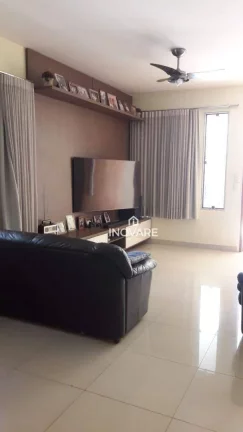 Imagem Casa com 3 dormitórios à venda, 330 m² por R$ 780.000,00 - Village Beira Rio - Itumbiara/GO