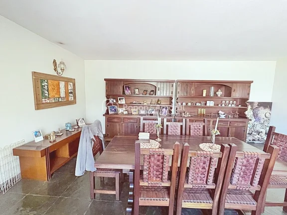 Imagem Casa de condominio a venda no bairro das Palmeiras em Campinas!!

Com 4 Dormitórios sendo 2 suítes...