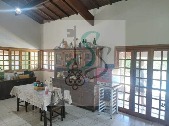 Imagem Venda de Chácara em Videiras de Itaici, Indaiatuba. Chácara com aproximadamente 1080 m² sendo 300 m² de construção, documentação regularizada.