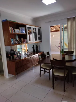 Imagem Casa à Venda no Condomínio Vila D'Este - Espaço, Conforto e Privacidade!