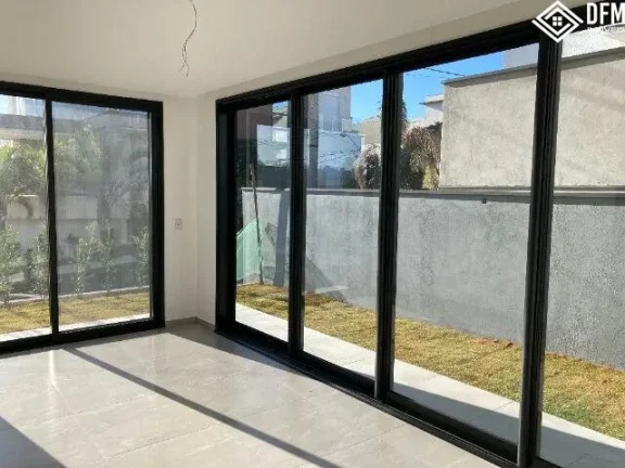 Imagem Sobrado com 4 Dormitorio(s) localizado(a) no bairro Jardim São Pedro em Mogi das Cruzes / Mato Grosso do Sul Ref.:DE630