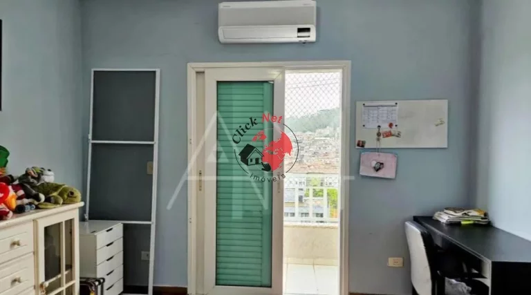 Imagem Luxuoso Sobrado à Venda no Condomínio Swiss Park – 457m² de Sofisticação e Conforto