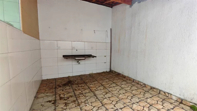 Imagem CASA COM 75 m² - MARACANÃ - PRAIA GRANDE SP