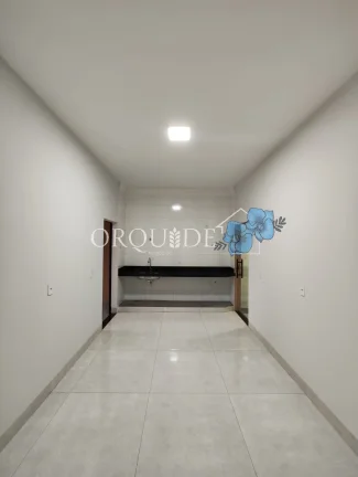 Imagem Imperdível oportunidade de casa à venda em Rio Verde-GO, Residencial Gameleira: 3 quartos, 1 suíte, 1 sala, 2 banheiros, 2 vagas, 103m².