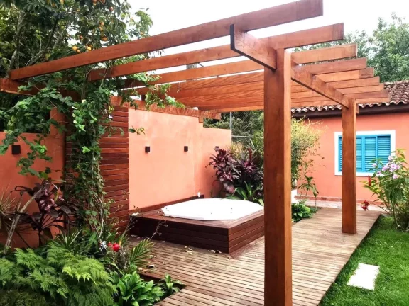 Imagem Linda casa às venda ou locação no centro de Iguape/SP
