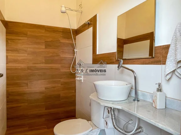 Imagem Casa em Condomínio Fechado em Taubaté — 3 Unidades, Gourmet e 2 Lareiras