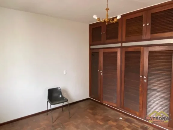 Imagem Casa com 3 quartos (1 Suíte) à venda - Jardim Ana Maria - Jundiaí/SP