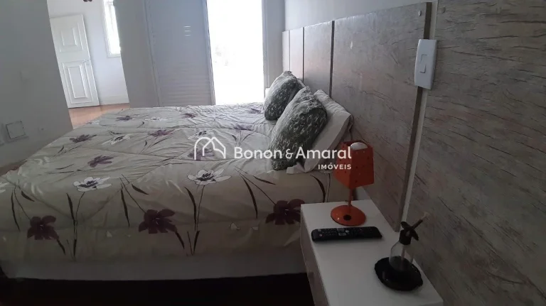Imagem Em um terreno de 1.909m² e com 750m² de construção, esta imponente propriedade oferece conforto ...