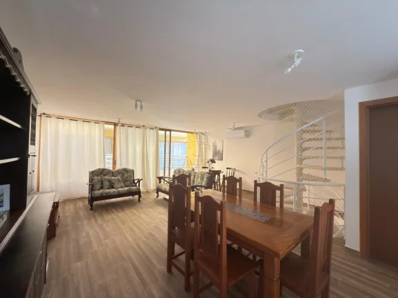 Imagem Sobrado Triplex de 155m² no Saco da Ribeira!!