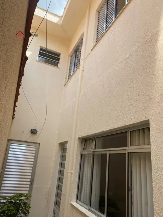 Imagem CASA TÉRREA NA FRENTE E SOBRADO NOS FUNDOS, PARA ALUGUEL NA VILA PRUDENTE. SÃO 2 CASAS NO QUINTAL, 2 VAGAS COBERTAS. VALOR E LOCALIZAÇÃO EXCELENTES.