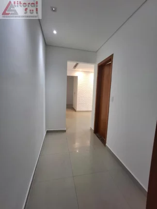 Imagem Apartamento de Luxo na Praia Grande-SP, Bairro Tupi 2 Quartos, 2 Suítes, 1 Sala, 3 Banheiros, 1 Vaga de Garagem 95,02m² de Área