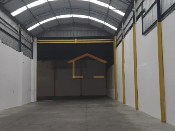 Imagem Galpão comercial para locação
Área total de 1.200m² com piso nivelado a laser e pé direito de ...