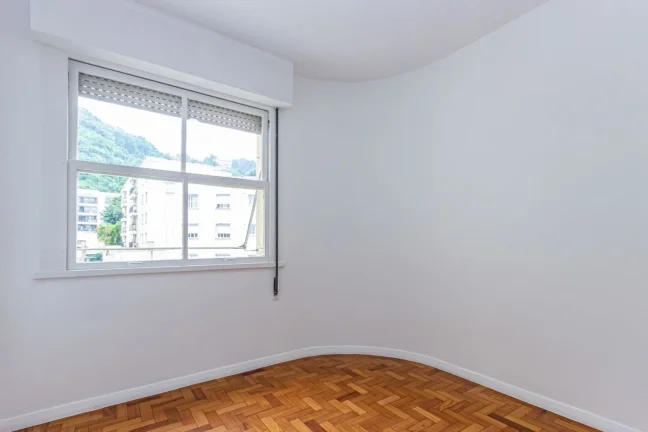 Imagem Apartamento 118M², 3Q, 1 Suíte, 2 Banheiros, Armários.