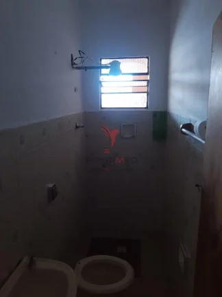 Imagem ...lt;br...gt;Casa cont...eacute;m 2 quartos grandes, 1 cozinha grande, sala, ...aacute;rea servi......
