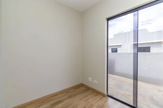 Imagem Sobrado novo em condomínio com Ático no Uberaba com suíte
