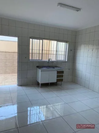 Imagem Sobrado com 2 quartos para alugar, 165 m² por R$ 3.206/mês - Jardim Paraventi - Guarulhos/SP