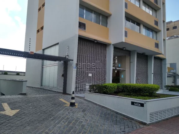 Imagem Sala comercial com 30 metros quadrados, 1 banheiro, 1 copa, vista panorâmica, 1 vaga de garagem rot...