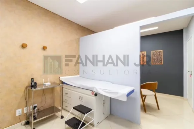 Imagem Excelente oportunidade: Casa Comercial à venda em São Paulo-SP, Jardim Paulista! 12 salas, 6 banheiros, 12 vagas, 700m².