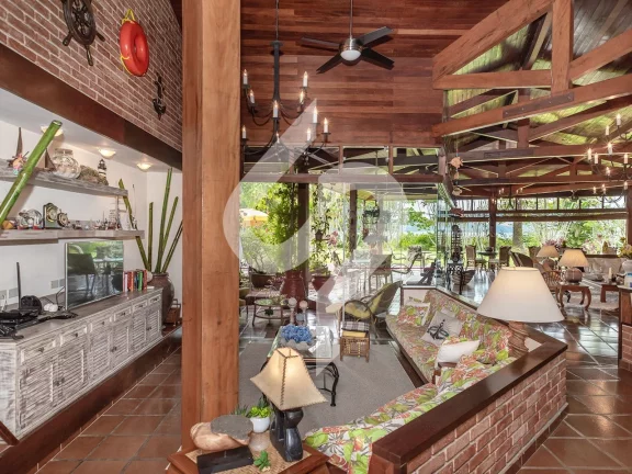 Imagem Casa de praia belissimamente rústica à venda em Ubatuba