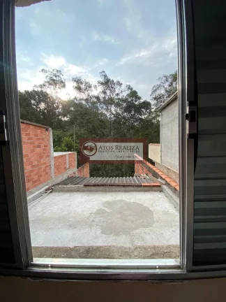 Imagem Vende Sobrado na Região do Sesc Interlagos, Sendo 3 Dormitorios, 2 Salas, 2 Banheiros, 1 Vaga de Garagem, Terraço com Churrasqueira, Imovel Bem Localizado, Proximo a Estação Grajau, Hospital Grajau, V