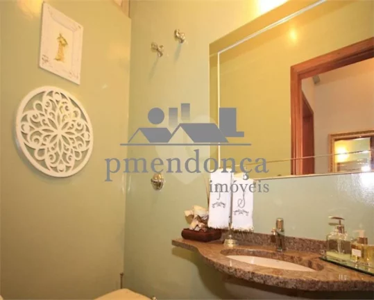Imagem Apartamento em Pinheiros com 4 quartos sendo 2 suítes e 3 vagas, 253 m2