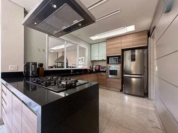 Imagem Casa à venda no Alto da Boa Vista com 4 suítes e 343 m²