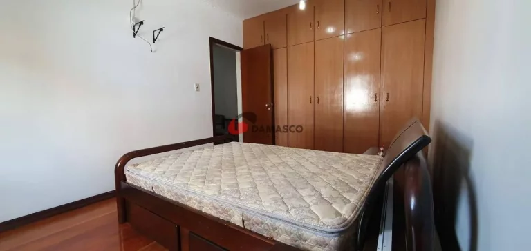 Imagem Sobrado para venda com 4 Quartos, 2 Suites, 2 Vagas, 253M², Fundação, São Caetano do Sul - SP