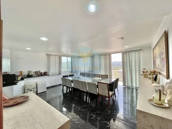 Imagem Casa em Condomínio a Venda no bairro Granja Viana - Carapicuíba, SP