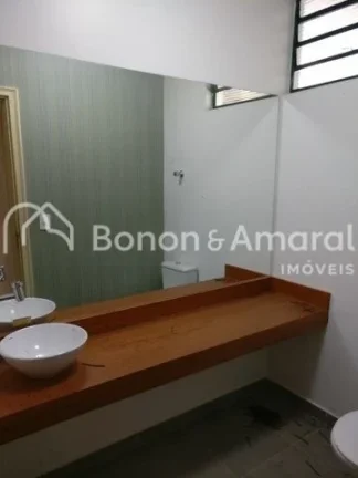 Imagem Casa comercial/residencial com quase 600m² de terreno, disponível para venda ou locação. São 6 ...