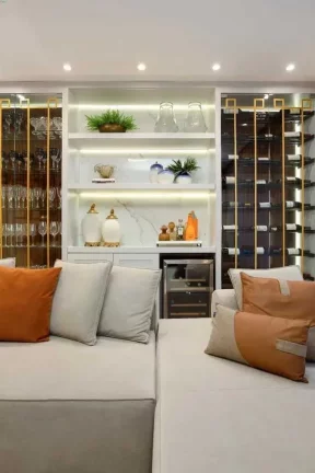 Imagem Apartamento com 3 dormitórios sendo 2 suítes e 3 vagas de garagem no Centro de Balneário Camboriú/SC