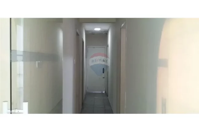 Imagem Imóvel amplo bem localizado no centro comercial ao lado do Shopping Partage