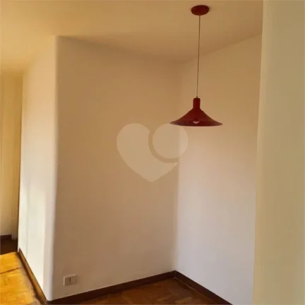Imagem Apartamento à venda com 2 quartos no condomínio Edifício Guaracá, São Paulo - SP