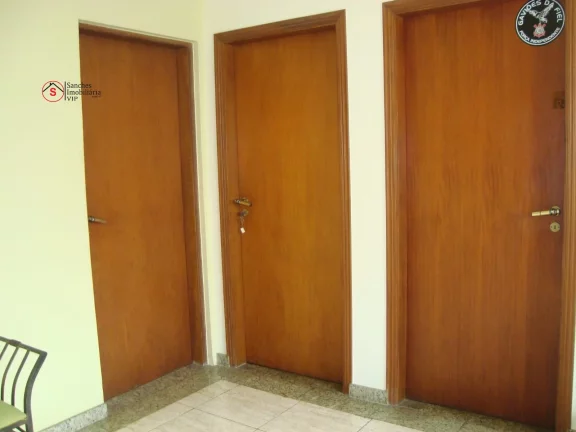 Imagem AMPLO SOBRADO A VENDA DE ALTO PADRÃO! EXCELENTE LOCALIZAÇÃO. Ao lado do Jardim Avelino e Largo da Vila Zelina, Padaria Cepam e Metrô Vila Prudente.