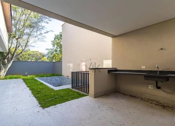 Imagem Casa de 487 m² com 4 suítes e 4 vagas no Condomínio Garda, Jardim Cordeiro.