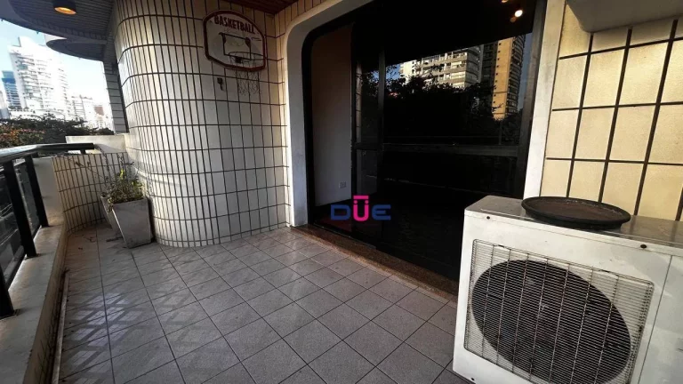 Imagem Apartamento com 3 dormitórios para alugar, 265 m² por R$ 8.150/mês - Gonzaga - Santos/SP