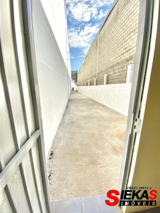 Imagem Galpão comercial para locação em Barueri-SP, Jardim Califórnia: 5 salas, 4 banheiros, 1.179m² de área!