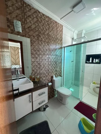 Imagem SOFISTICAÇÃO EM CADA DETALHE – CASA TRIPLEX NO MONTE VERDE, BETIM
