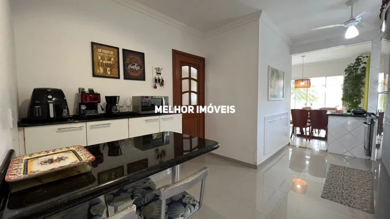 Imagem Casa com 05 dormitórios à venda, 492 m² - Praia dos Amores em Balneário Camboriú