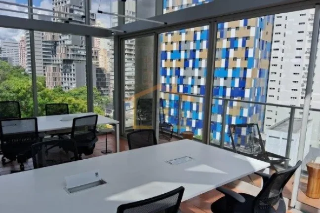 Imagem Apartamento aconchegante com 2 dormitórios e 1 banheiro, em excelente localização na Av. Rebouça...
