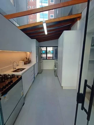 Imagem Apartamento com 2 dormitórios e 1 vaga de garagem em Balneário Camboriú/SC