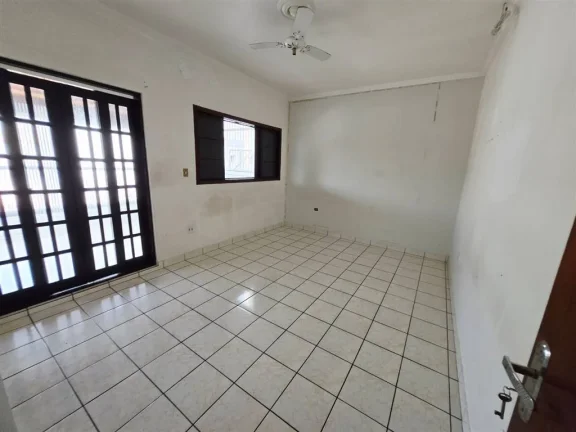 Imagem CASA COM 140 m² - OCIAN - PRAIA GRANDE SP