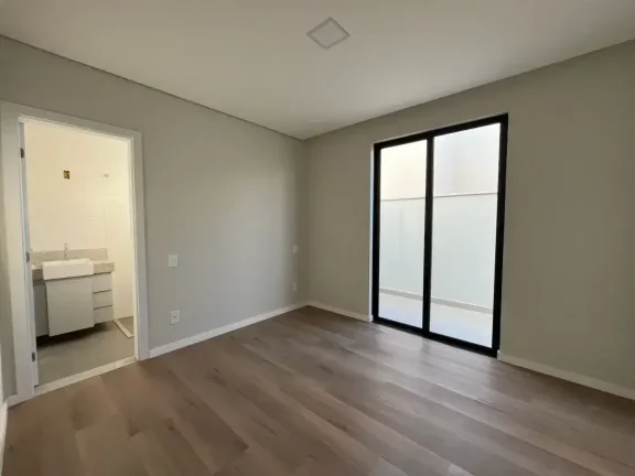 Imagem Casa Nova à Venda em Condomínio – Pronta para Morar!