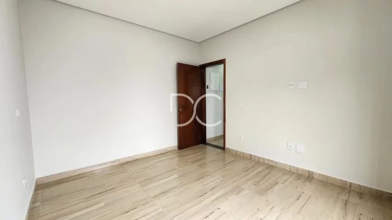 Imagem Condomínio Terras de São Francisco - Venda Casa Alto Padrão | AC 187 m² | AT 190 m² | 3 Dorm | 1 Suíte | 4 Ban | 4 Vagas
