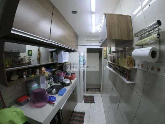 Imagem Apartamento à venda no Camorim, Rio de Janeiro-RJ: 2 quartos, 1 sala, 1 banheiro, 1 vaga, 52m². Confira!