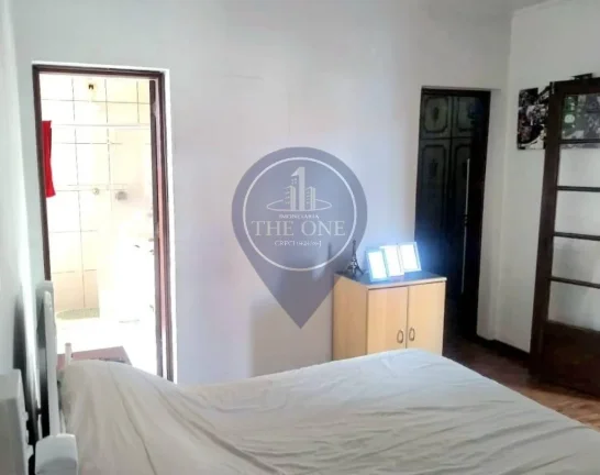 Imagem Oportunidade única: Casa à venda em Santana, São Paulo-SP, com 3 quartos, 1 suíte, 2 salas, 2 banheiros, 4 vagas e 280m².