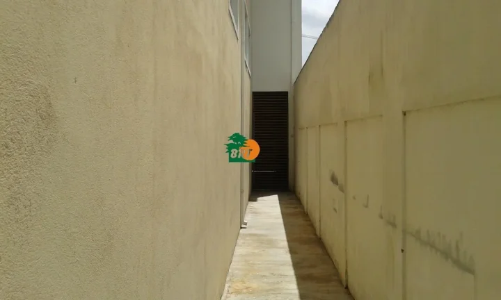 Imagem Galpão para Locação em São Roque, Centro, 2 banheiros