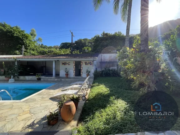 Imagem Casa com ótimo potencial na Praia da Enseada !