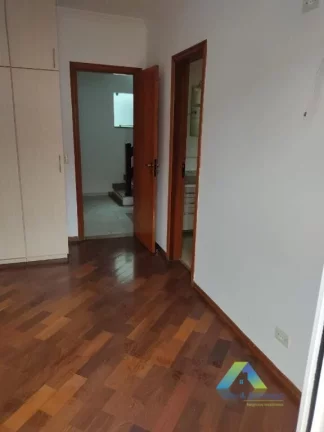 Imagem Lindo sobrado 3 suites, 4 vagas, espaço Gourmet localização privilegiada com excelente valor !