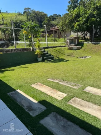 Imagem Maravilhosa chacara em Atibaia com 1100m² e 150m² de area construida - 3 Dormitorios sendo uma suite - A VENDA!!!